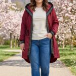 Prechodná parka/bunda s gréckym vzorom vínovočervená