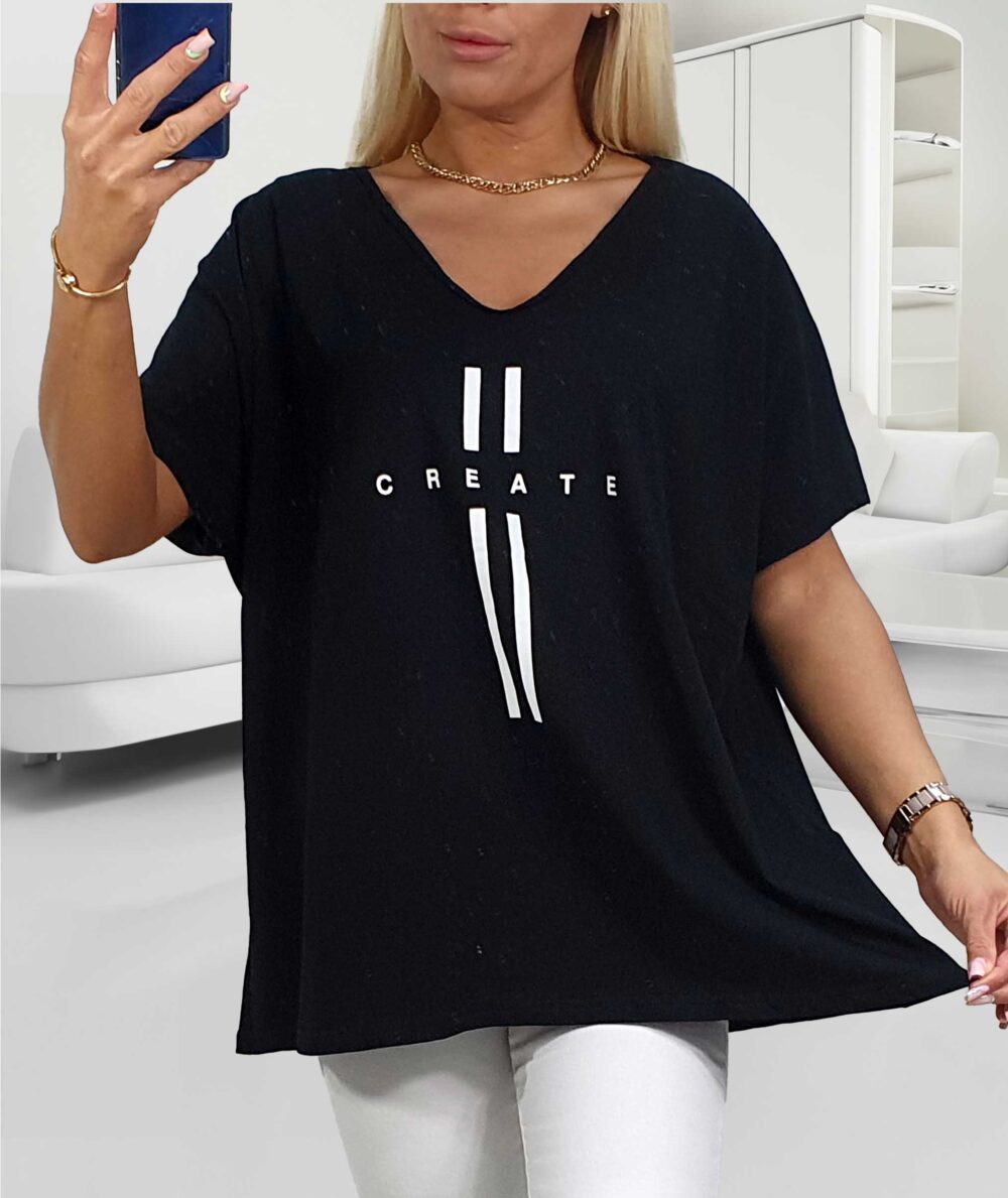 Čierne tričko s výstrihom do V a potlačou CREATE, oversized strih pre moletky, pohodlný každodenný kúsok.