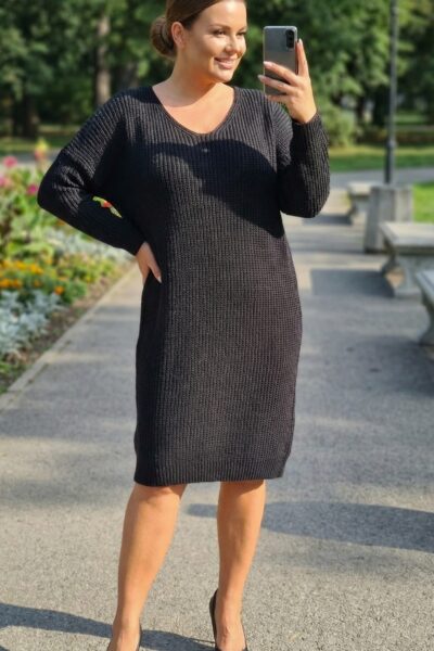 Svetrové šaty s výstrihom do V čierne