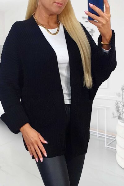 čierny pletený kardigán pre moletky s vreckami, otvoreným strihom a dĺžkou 74 cm