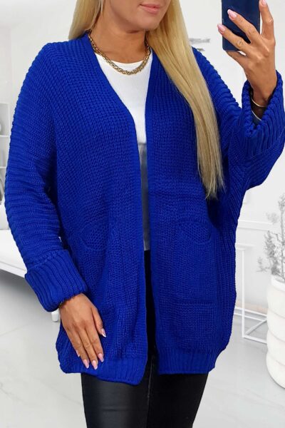 kráľovsky modrý pletený kardigán pre moletky s vreckami, otvoreným strihom a dĺžkou 74 cm