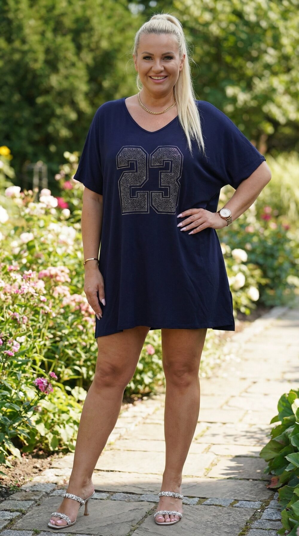 Plus size tunika s kovovými kamienkami tmavomodrá