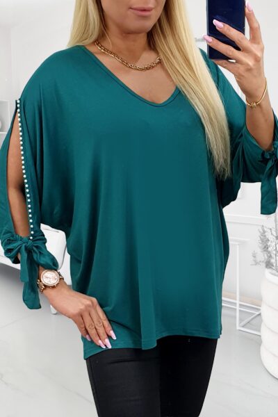 Elastická smaragdová tunika s rozstrihnutými rukávmi ozdobenými perličkami