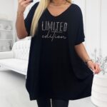 čierna plus size tunika s výstrihom do V a kamienkovým nápisom Limited edition