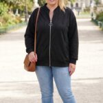čierna plus size bomber bunda na zips, mierne pružný materiál, mestský outfit