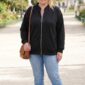 čierna plus size bomber bunda na zips, mierne pružný materiál, mestský outfit