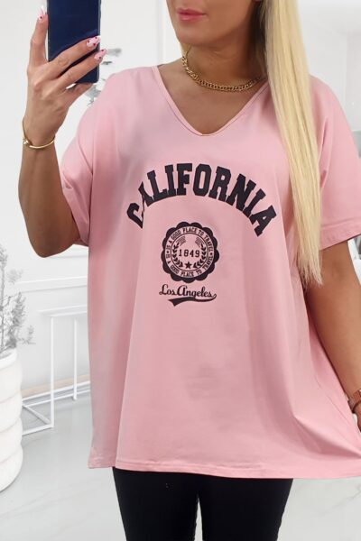 Ružové dámske tričko s potlačou California, véčkový výstrih, krátke rukávy, plus size strih