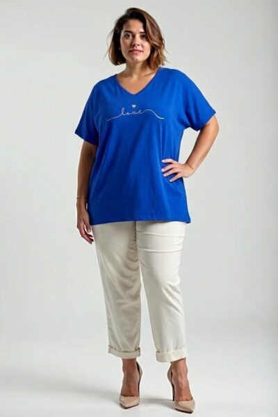 Kráľovsky modré plus size tričko s véčkovým výstrihom a nápisom love so srdiečkom